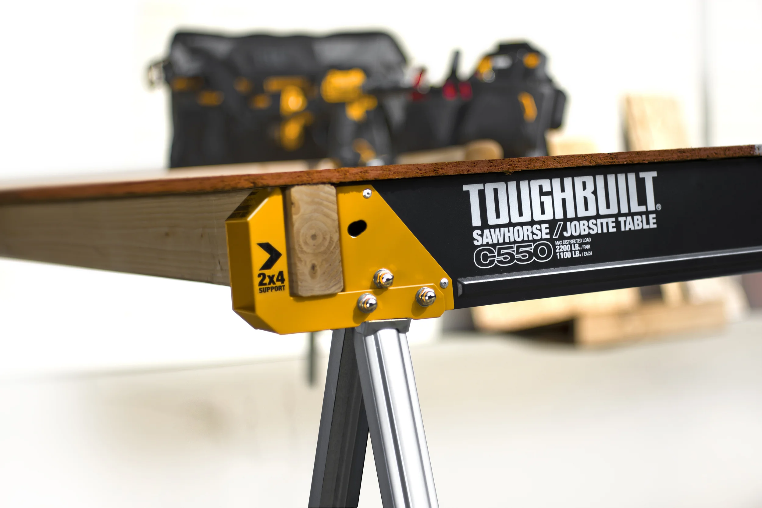 C550 Sawhorse / Jobsite Table — TOUGHBUILT